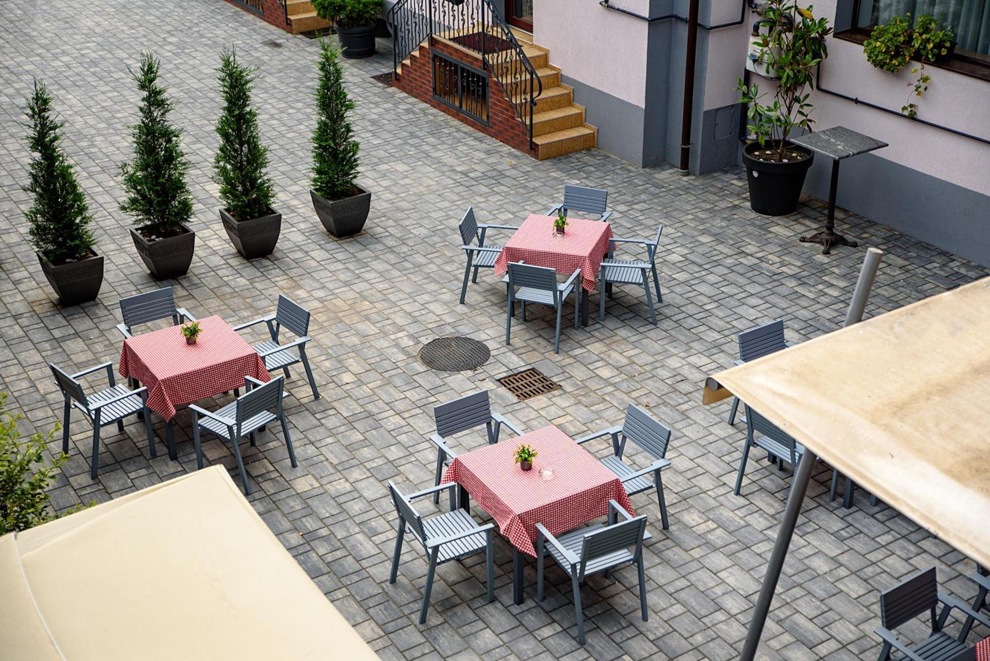 Hotel Stefani Sibiu Exteriör bild